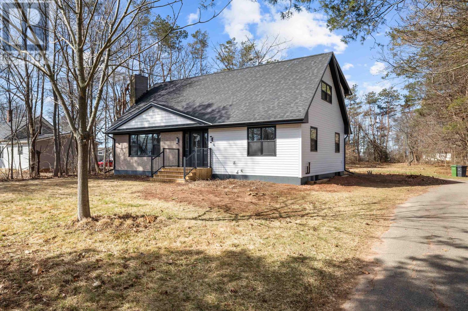 33 Wood Island Road Property Photo 1