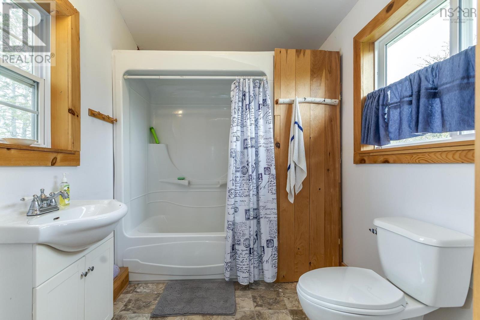 217 Mcauley Road Property Photo 6