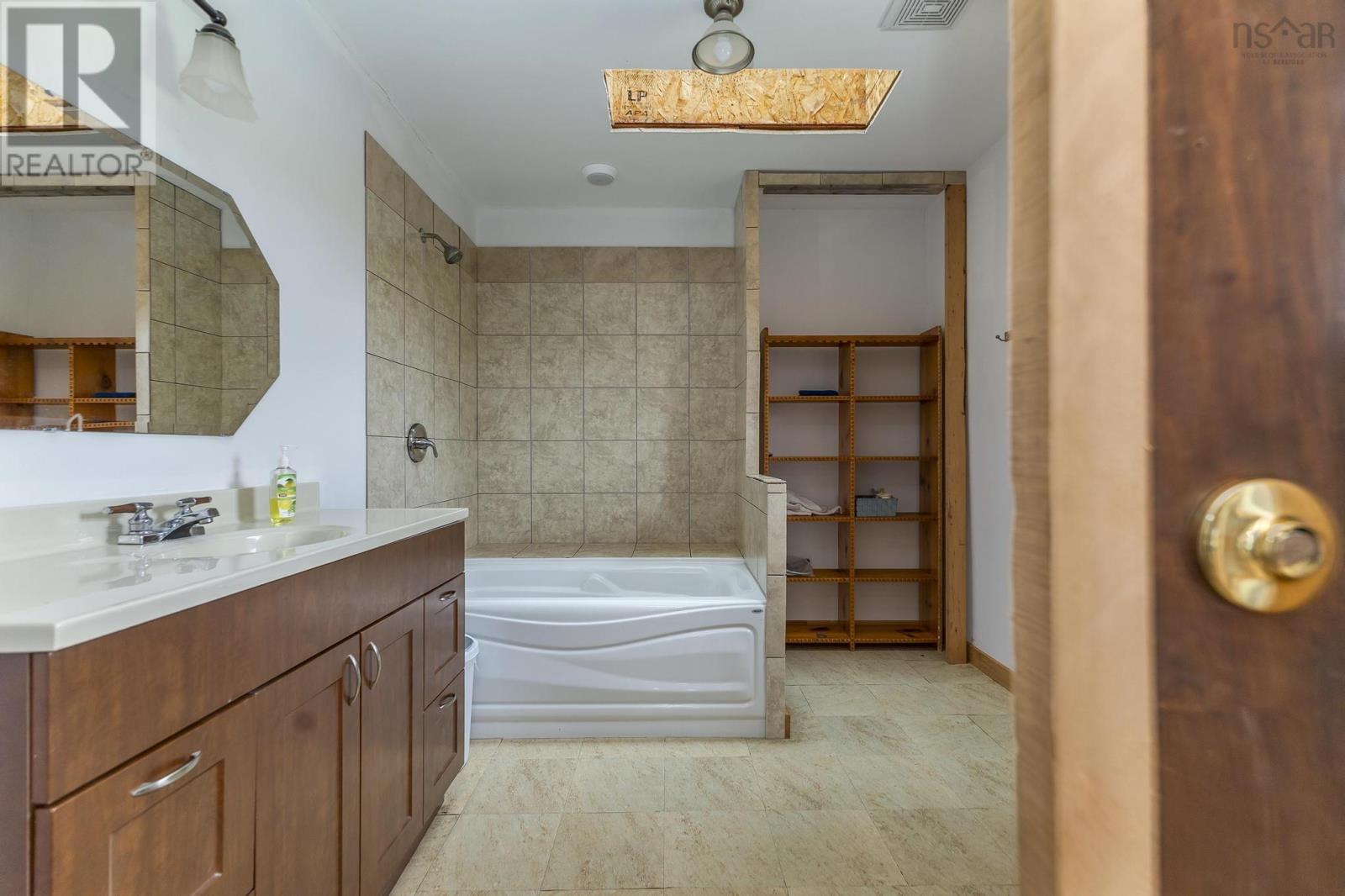 217 Mcauley Road Property Photo 13