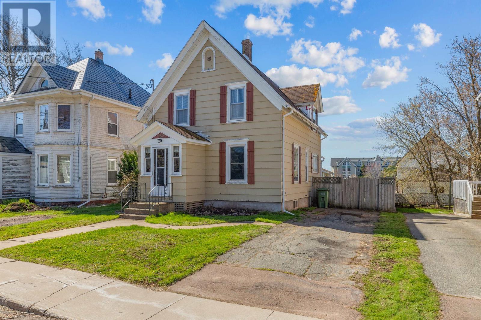 182 Hanover Street Property Photo 1