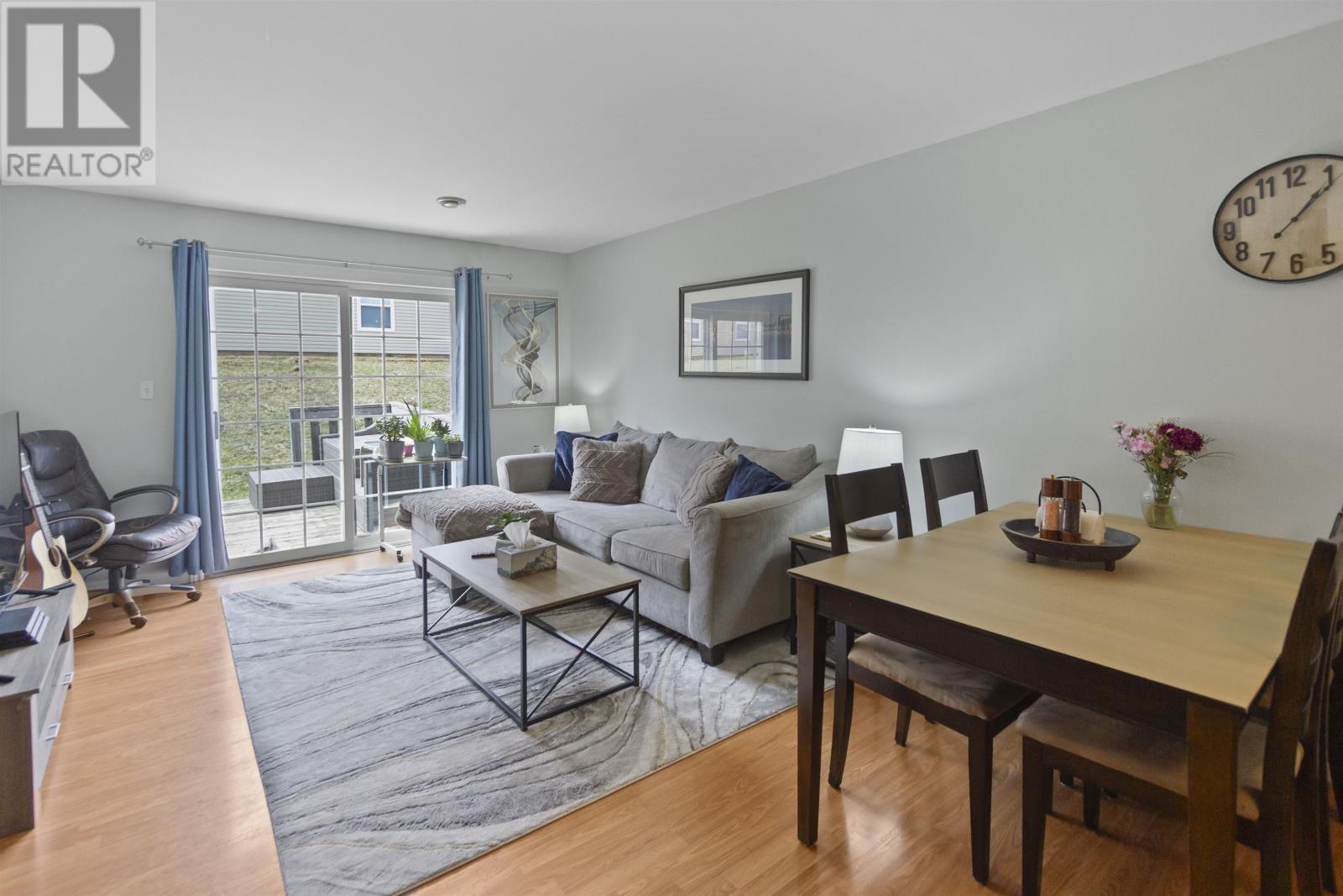 8 17 Heatherway Drive Property Photo 3