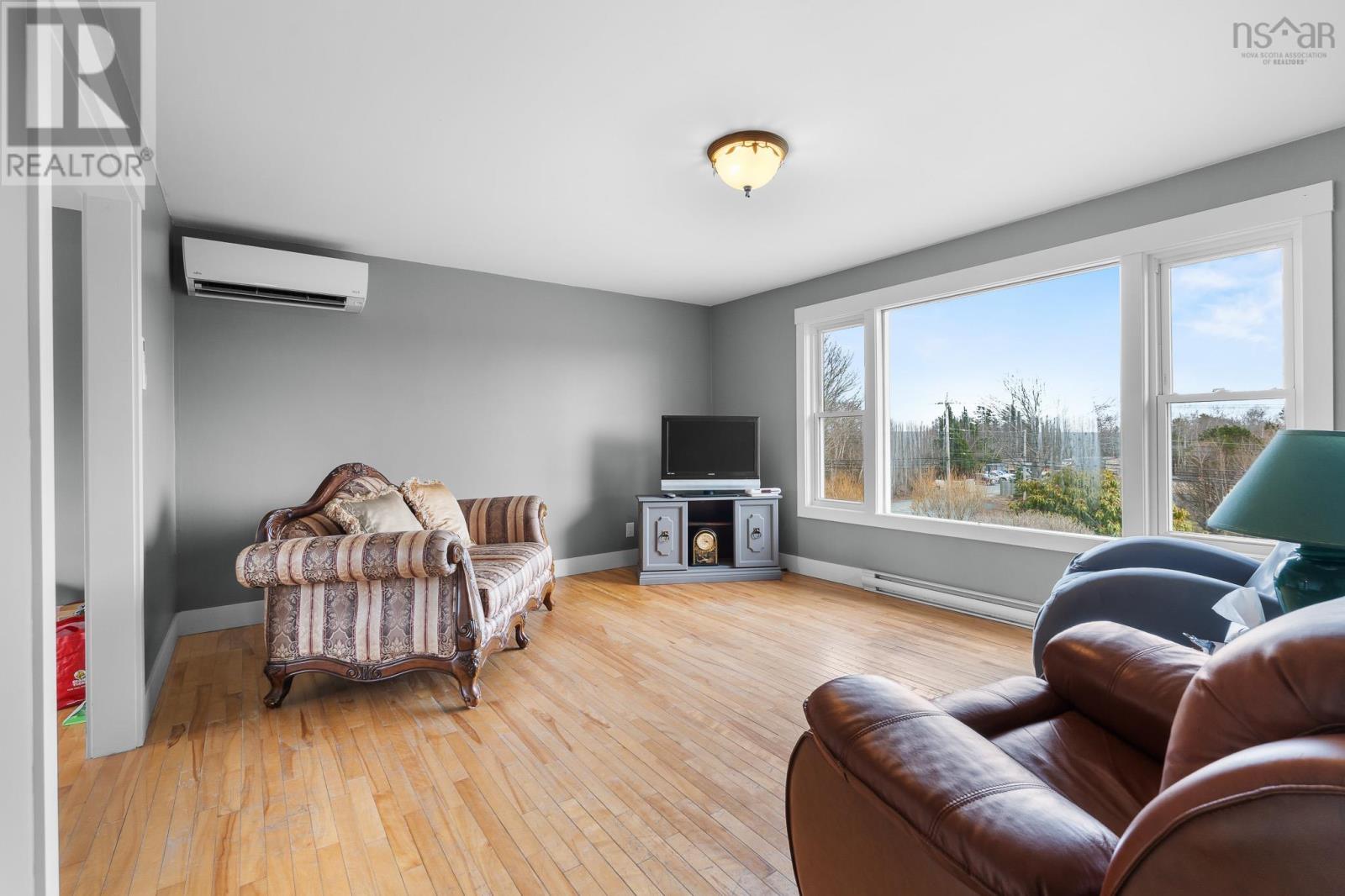388 Cobequid Road Property Photo 8