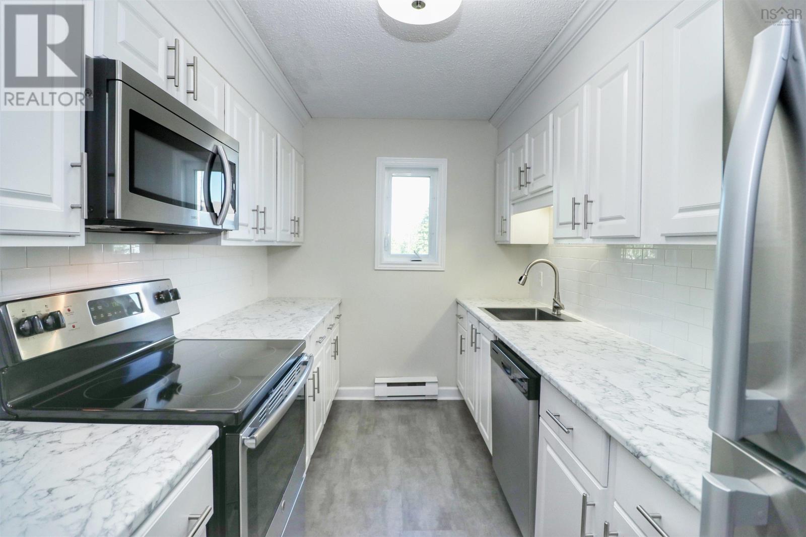 206 158 Farnham Gate Road Property Photo 3