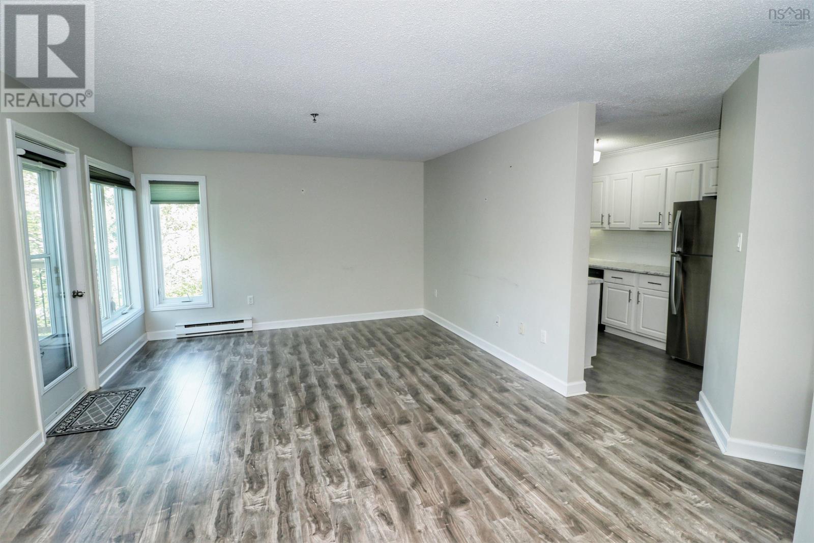 206 158 Farnham Gate Road Property Photo 10