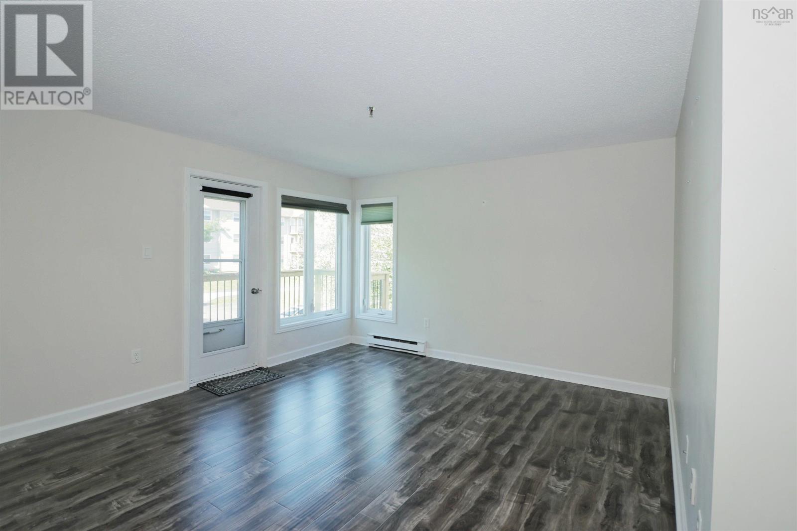 206 158 Farnham Gate Road Property Photo 11