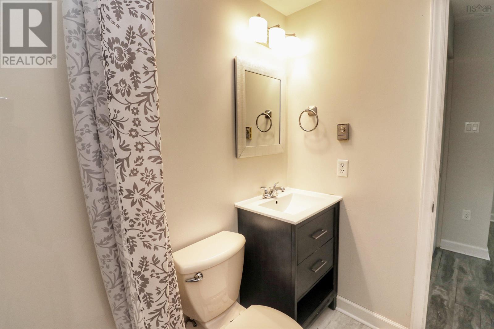 206 158 Farnham Gate Road Property Photo 18