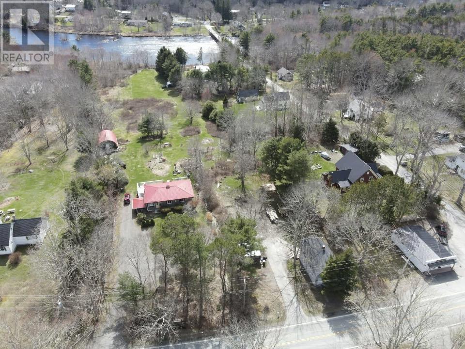 492 Highway 8 Property Photo 7