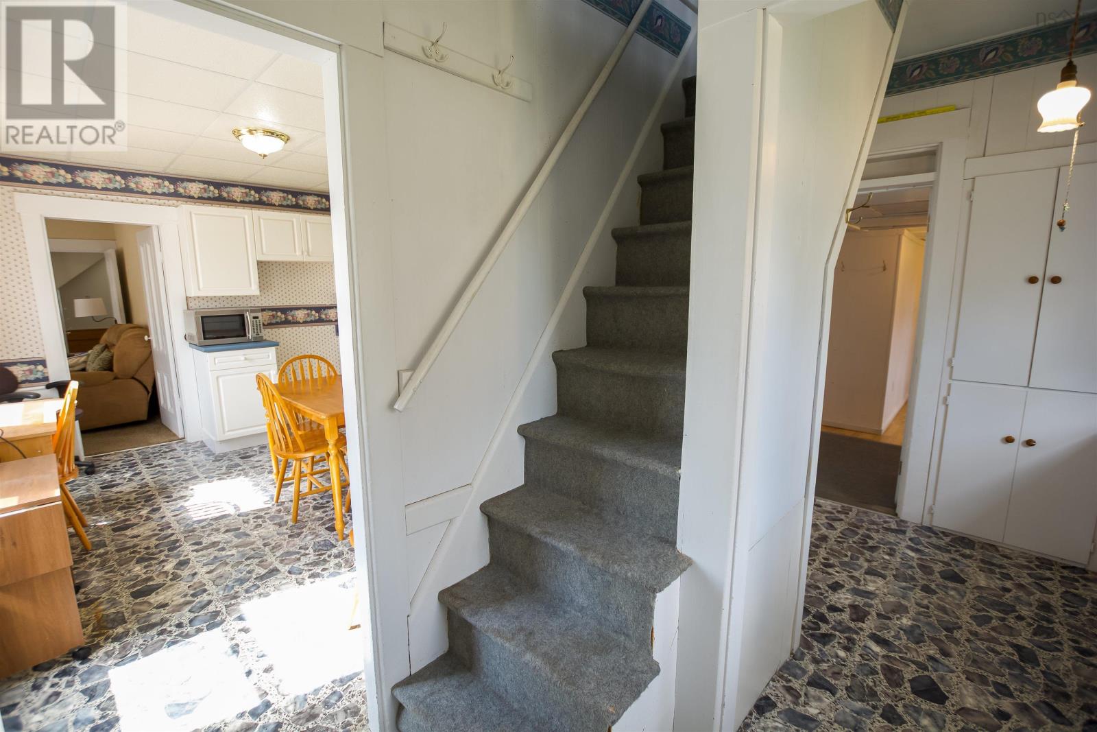 2559 Patrice Road Property Photo 4
