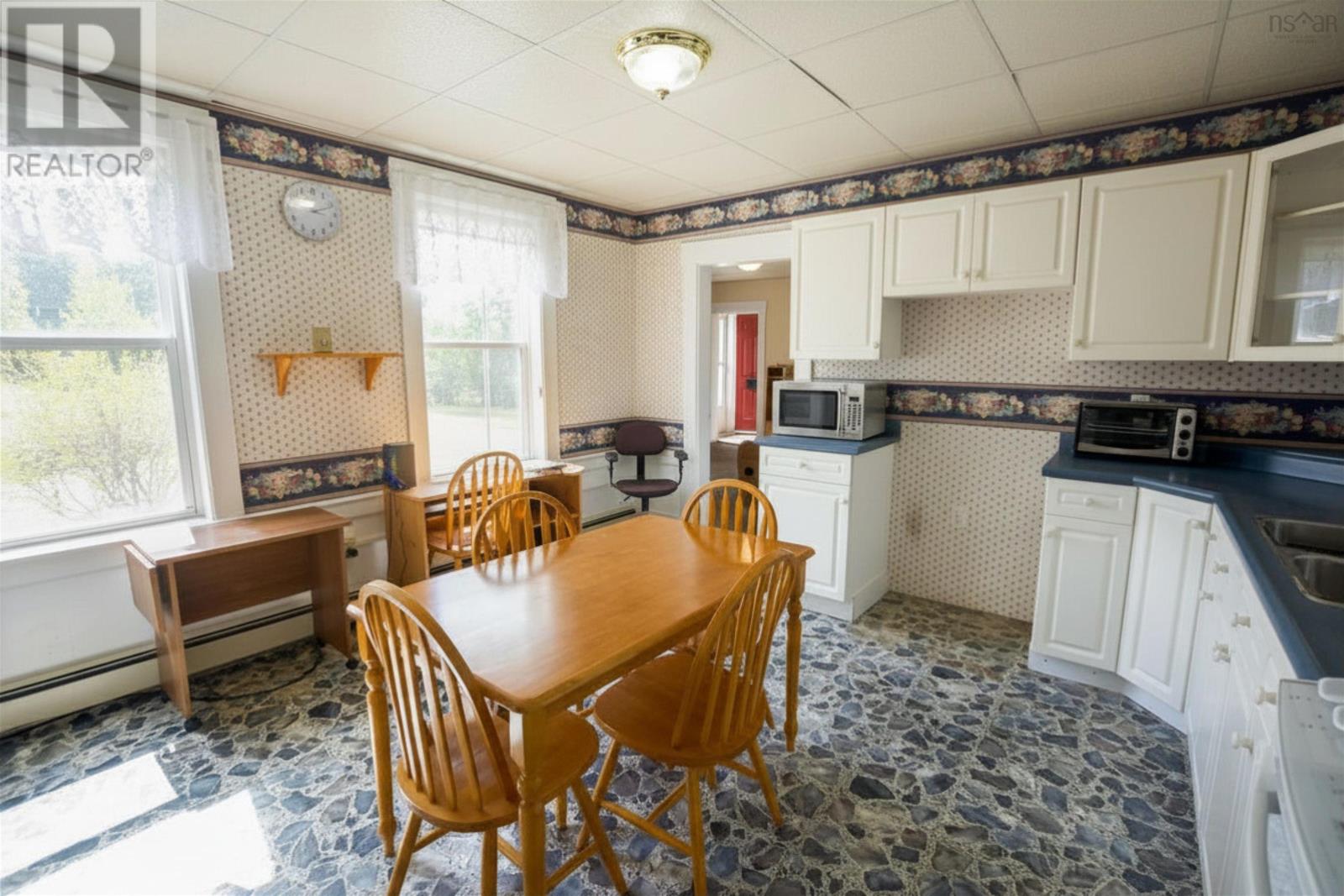 2559 Patrice Road Property Photo 9