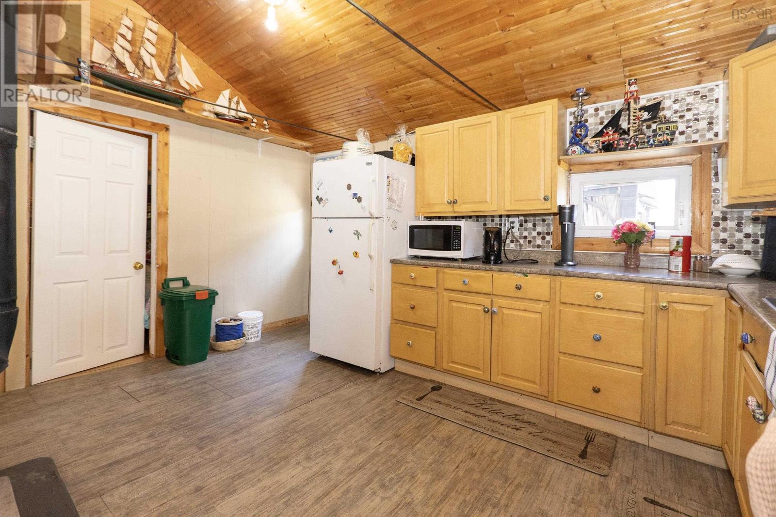 60 Jackson Point Road Property Photo 15