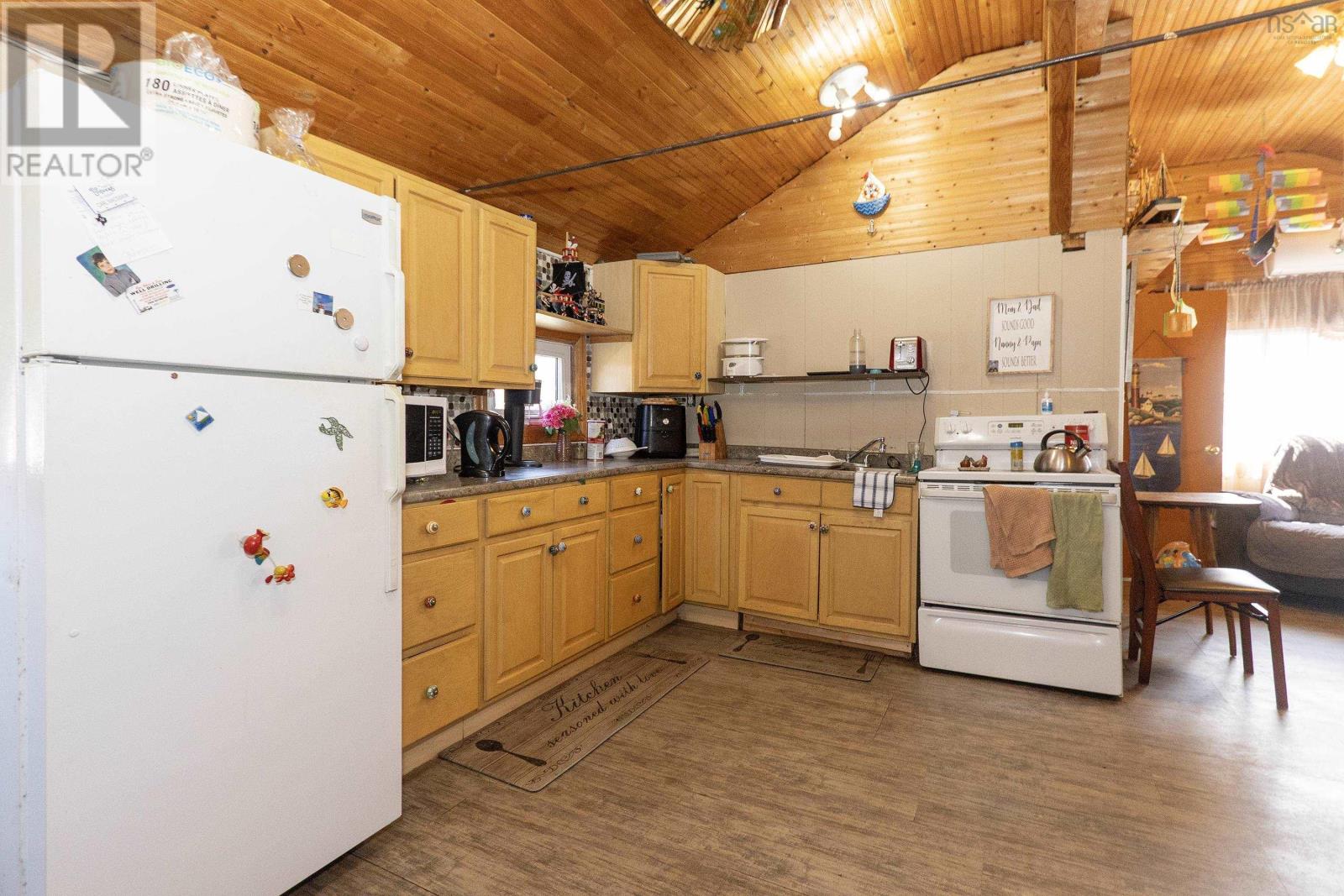 60 Jackson Point Road Property Photo 16