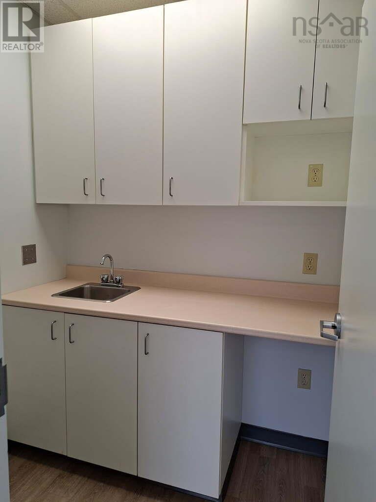 300 5991 Spring Garden Road Property Photo 5