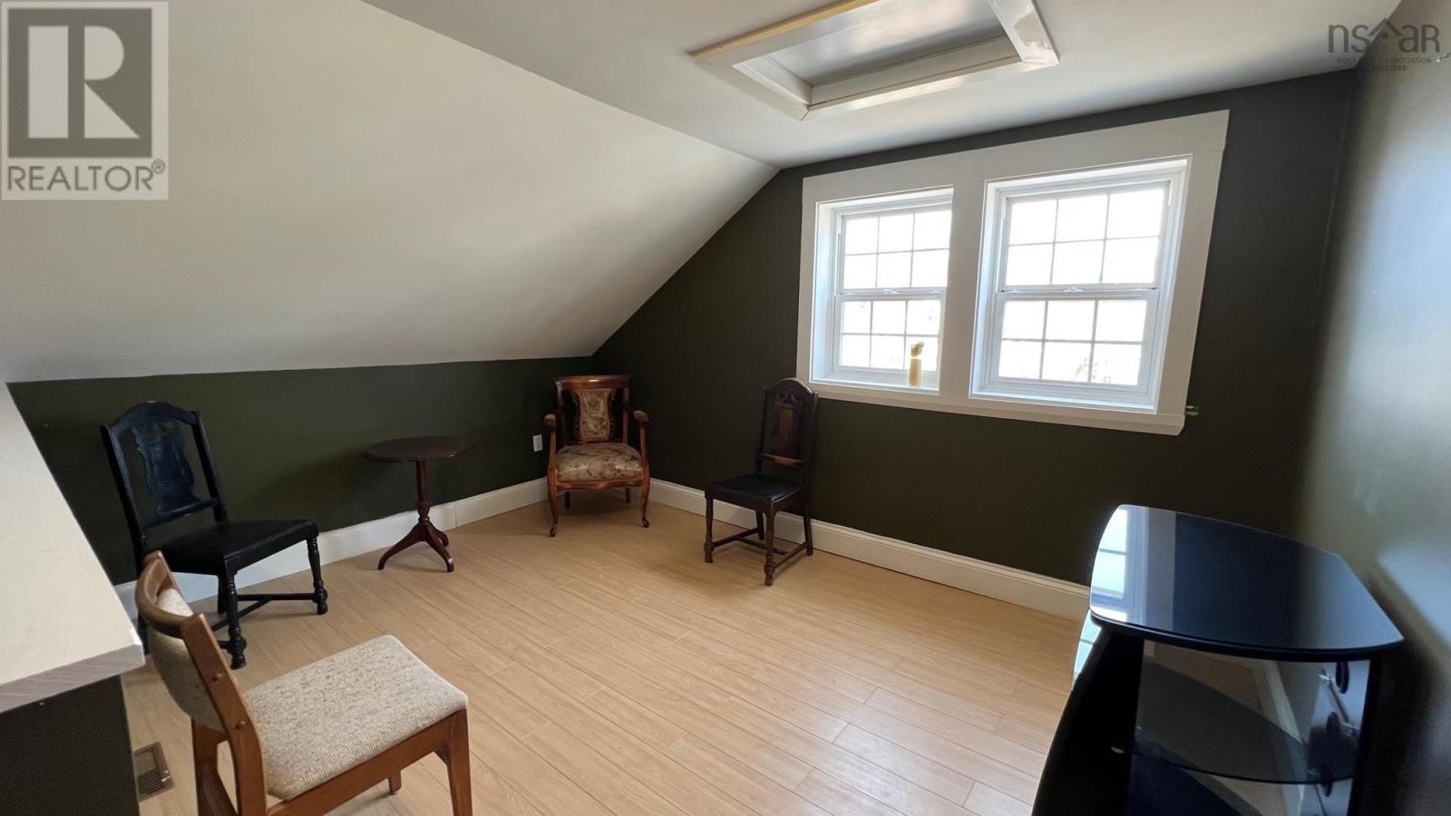 13 Lornevale Road Property Photo 11