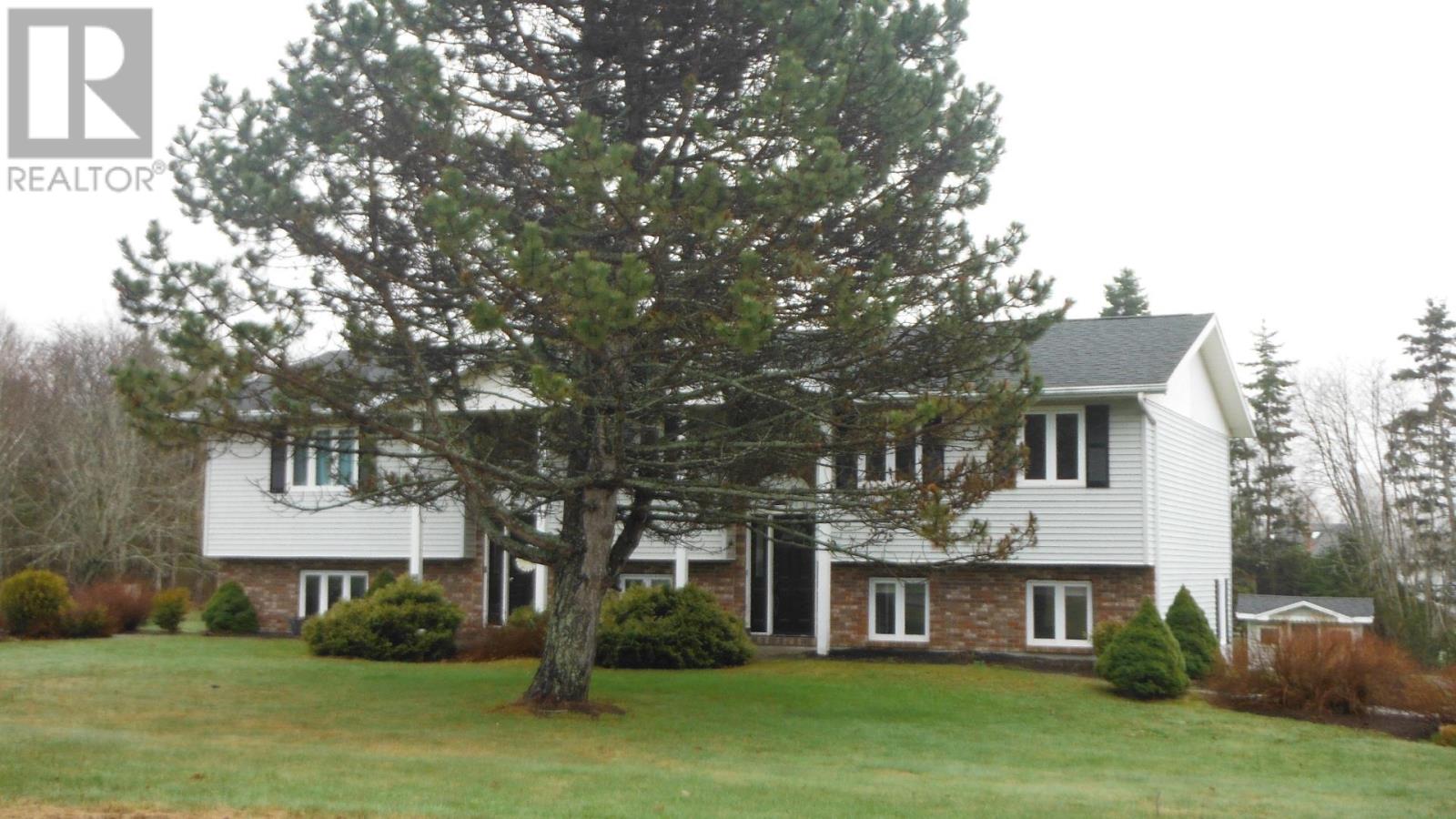 90-94 Stockman Drive Property Photo 3