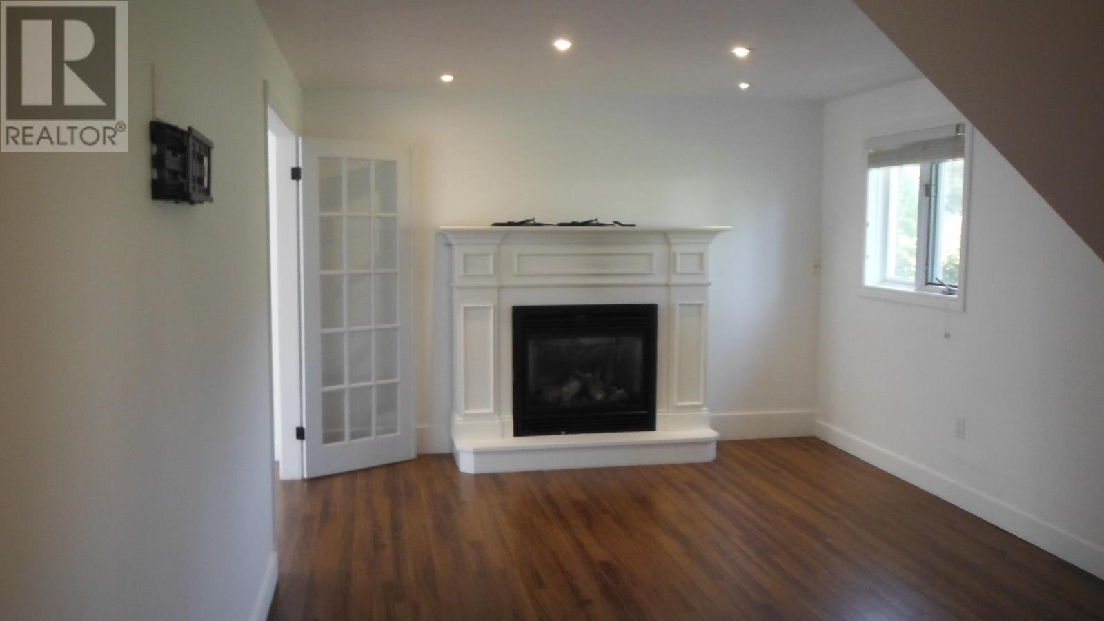 90-94 Stockman Drive Property Photo 17