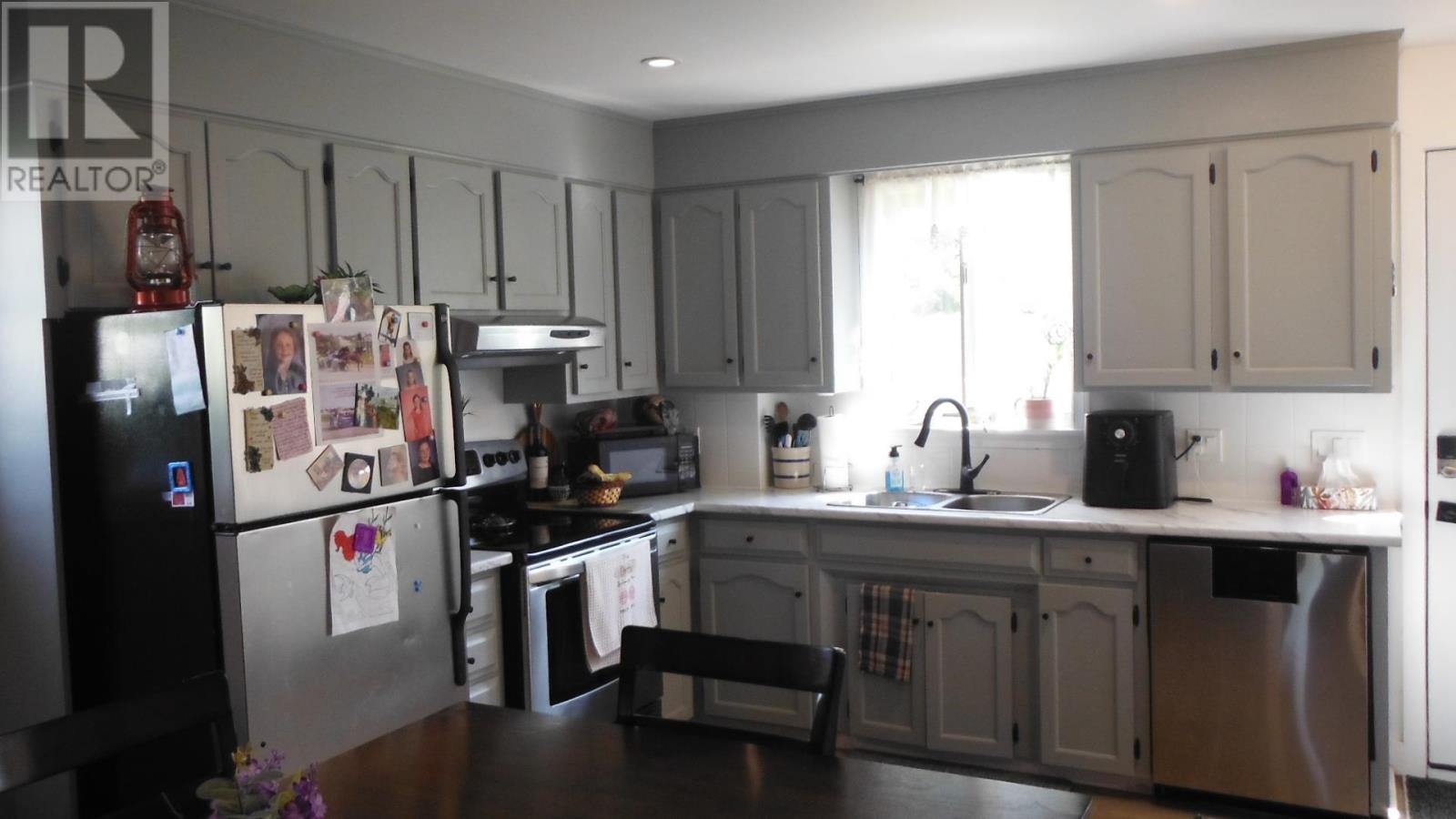 90-94 Stockman Drive Property Photo 31