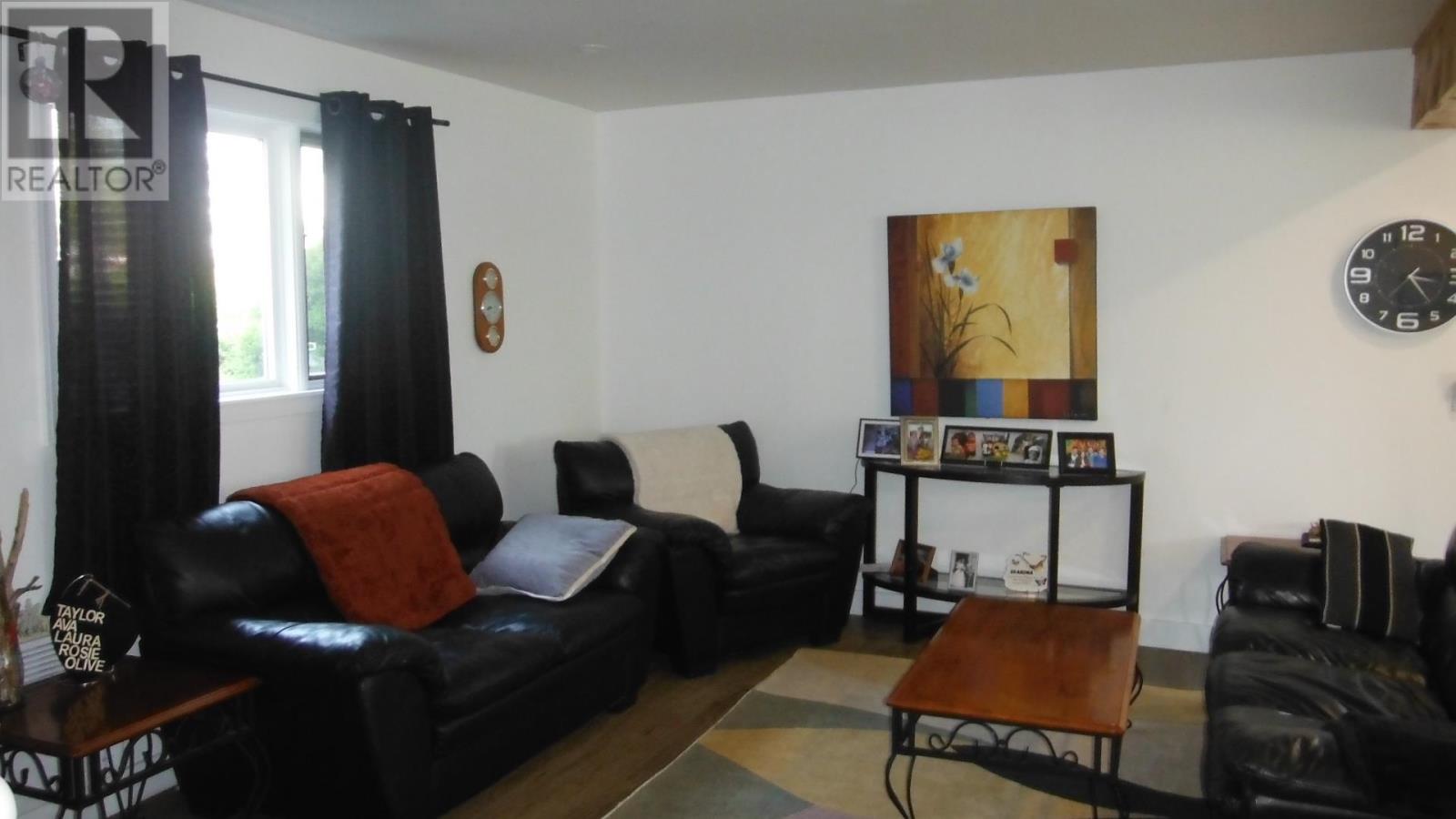 90-94 Stockman Drive Property Photo 33