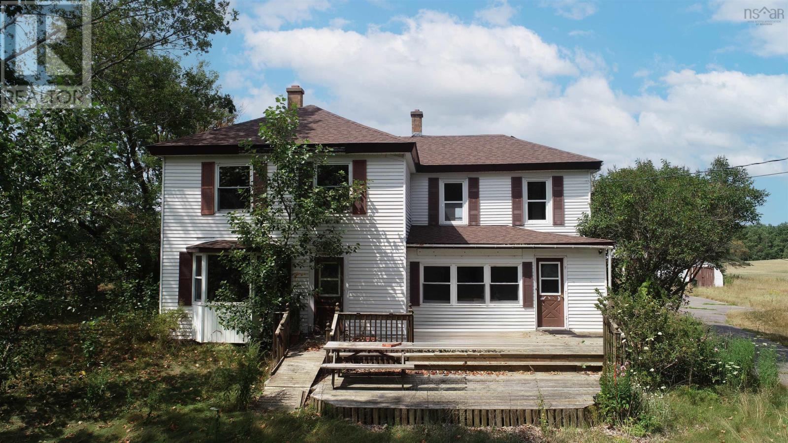 1639 Highway 1 Property Photo 1