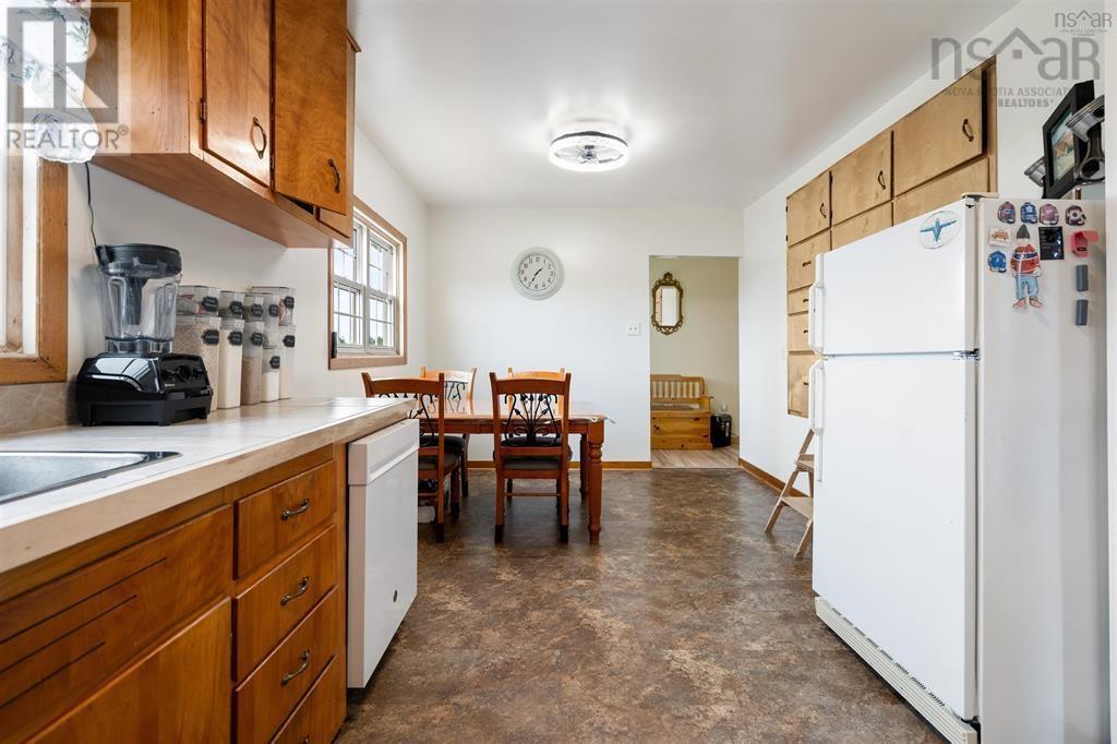 684 St Marys Road Property Photo 8