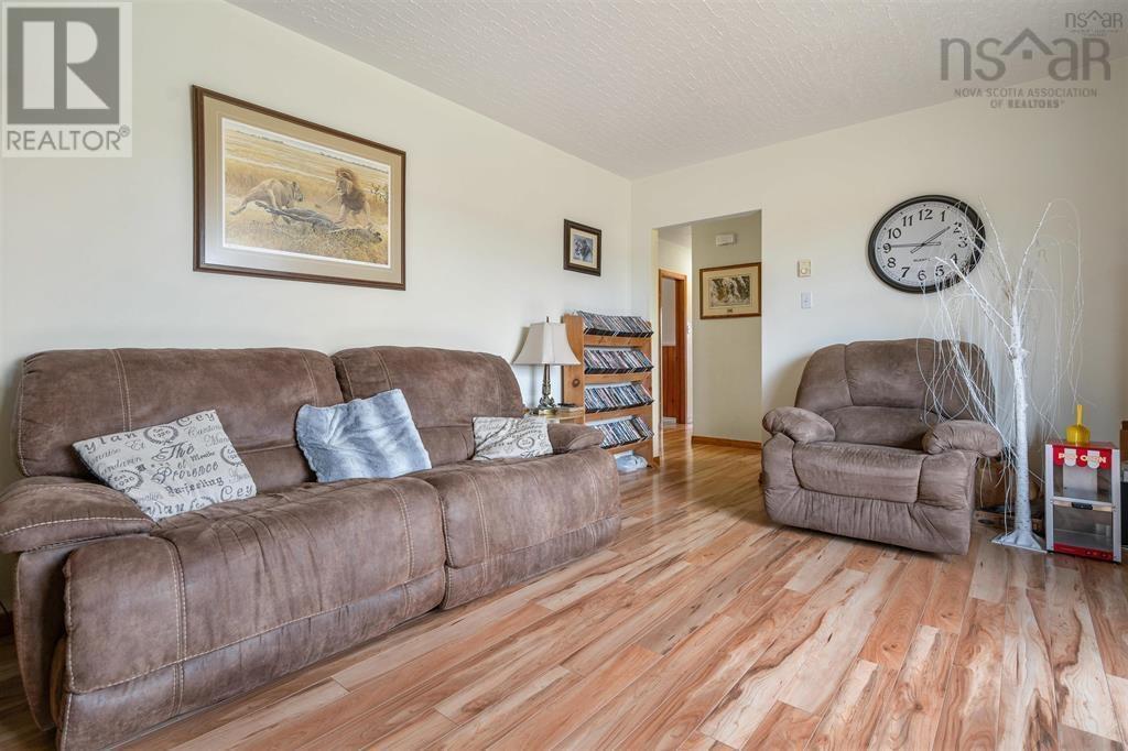 684 St Marys Road Property Photo 12