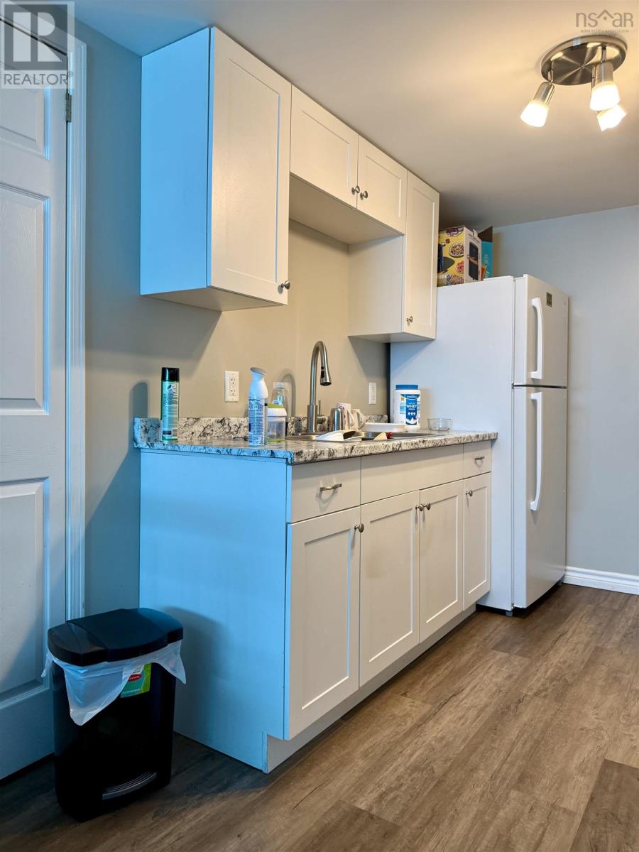 128 Main Street Property Photo 12