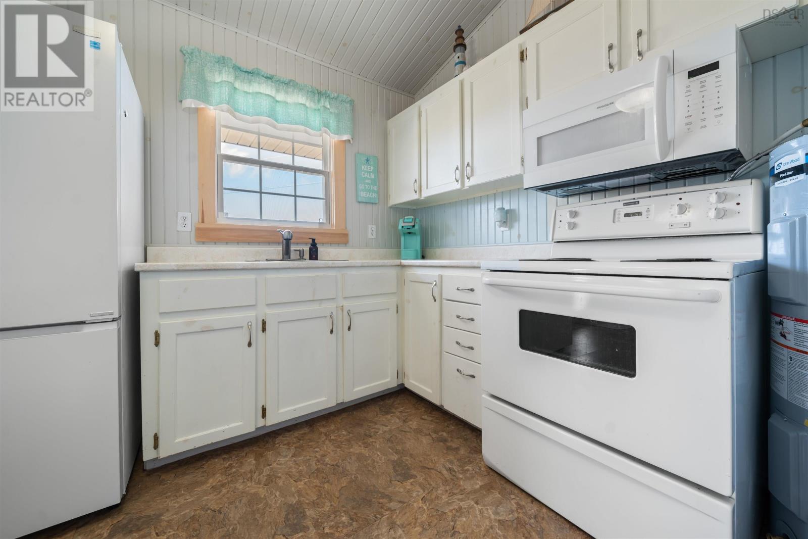 29 Island View Crescent Property Photo 13