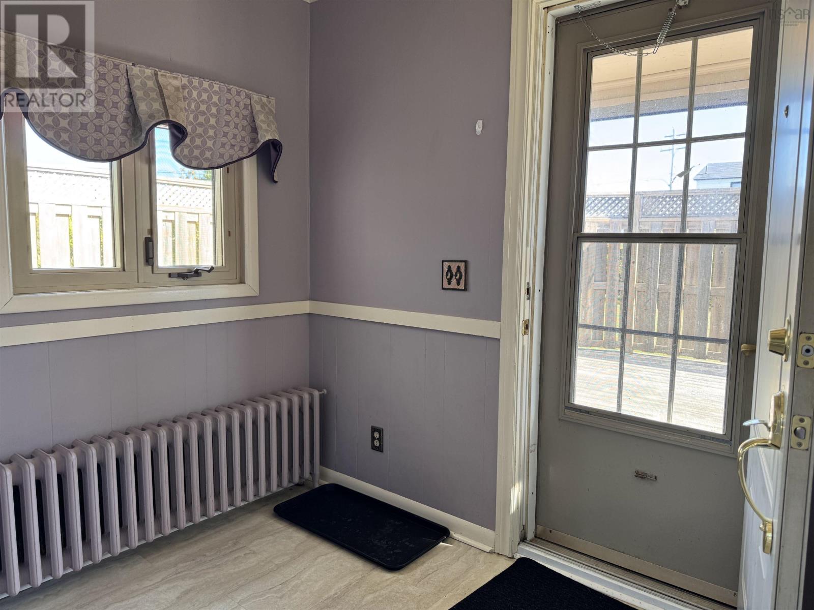 325 Reserve Street Property Photo 4