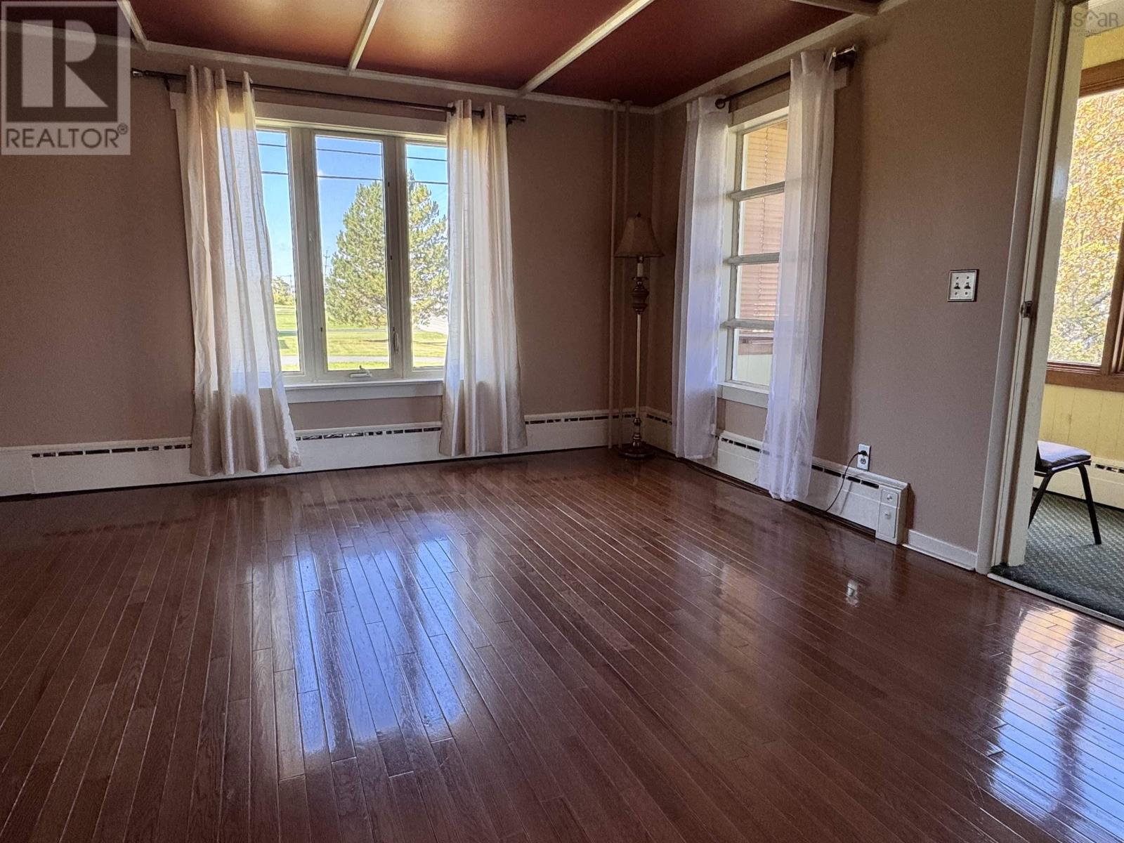 325 Reserve Street Property Photo 12