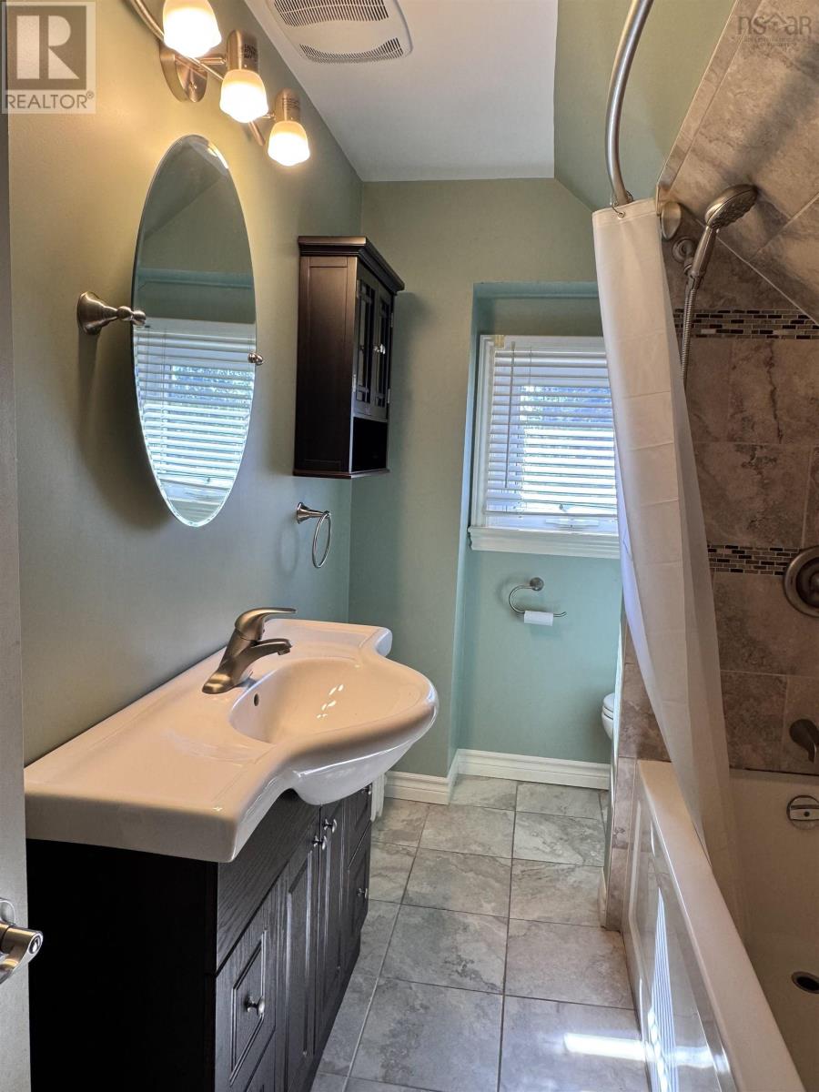 325 Reserve Street Property Photo 25