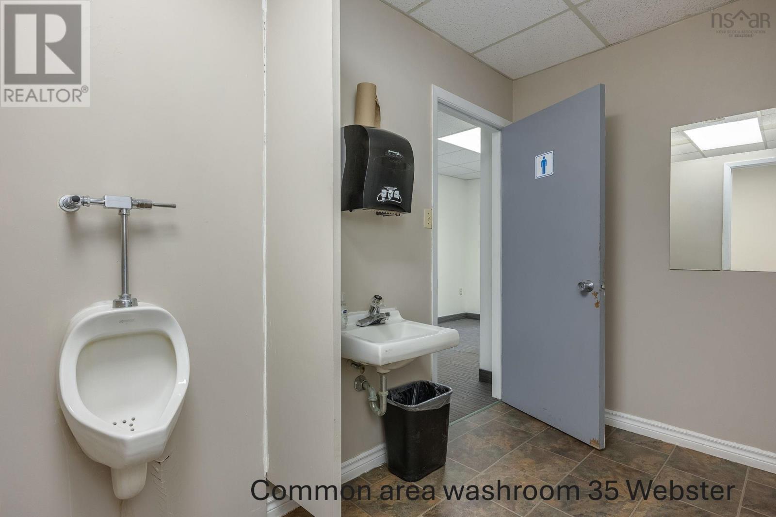 35-49 Webster Street Property Photo 16