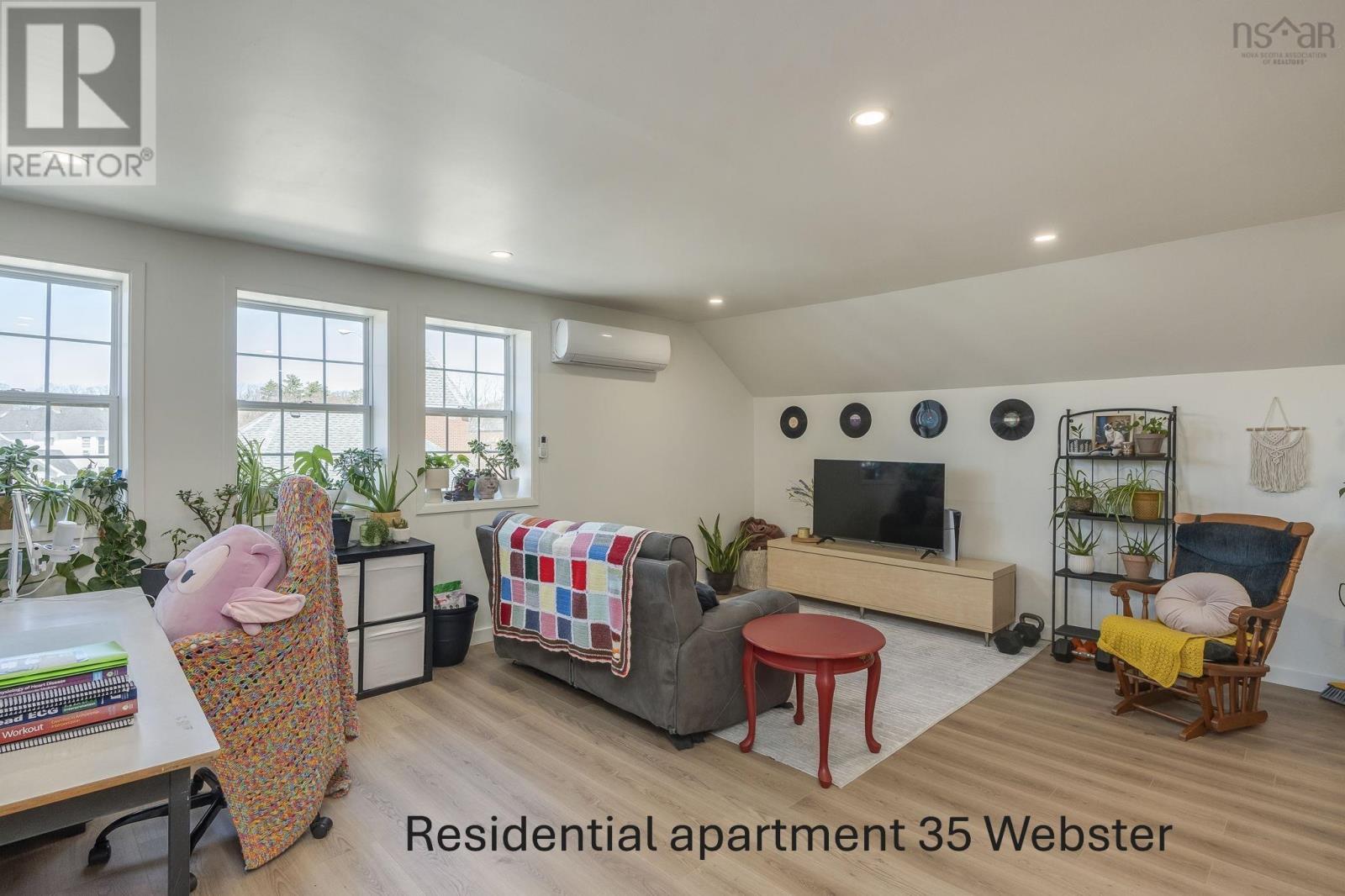 35-49 Webster Street Property Photo 21