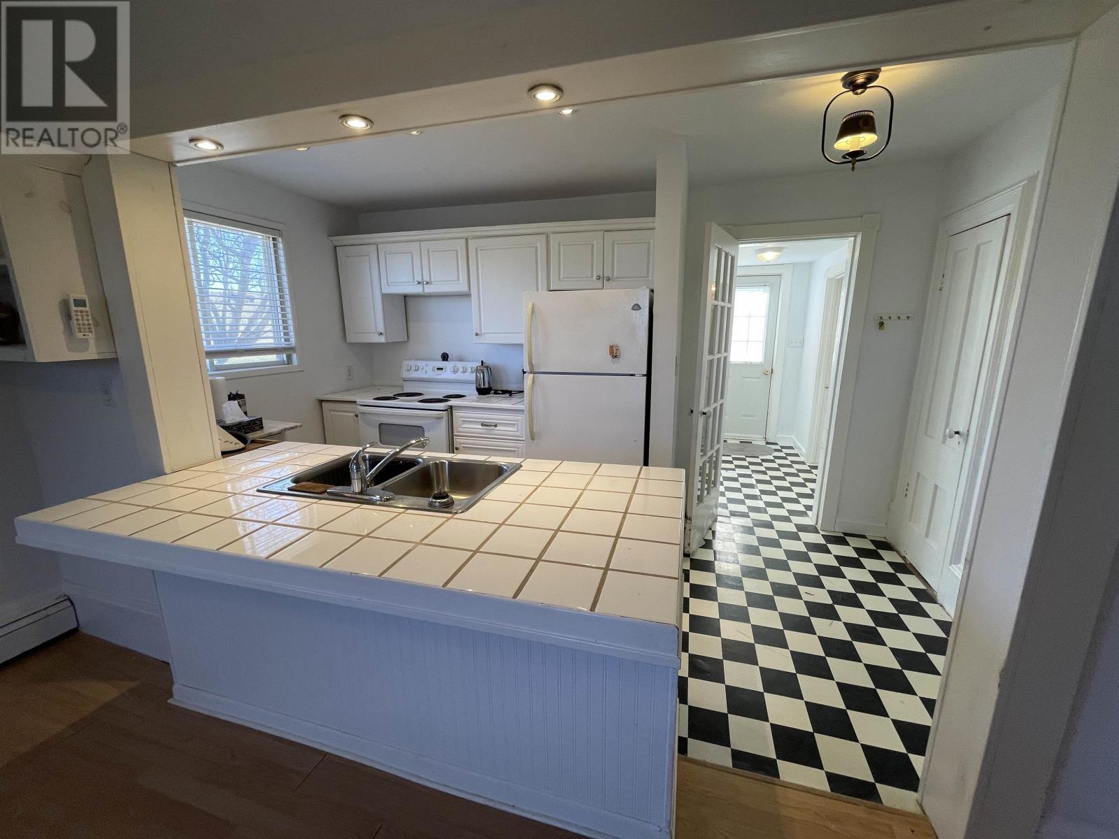 41044 Rte 2 Western Road Property Photo 3