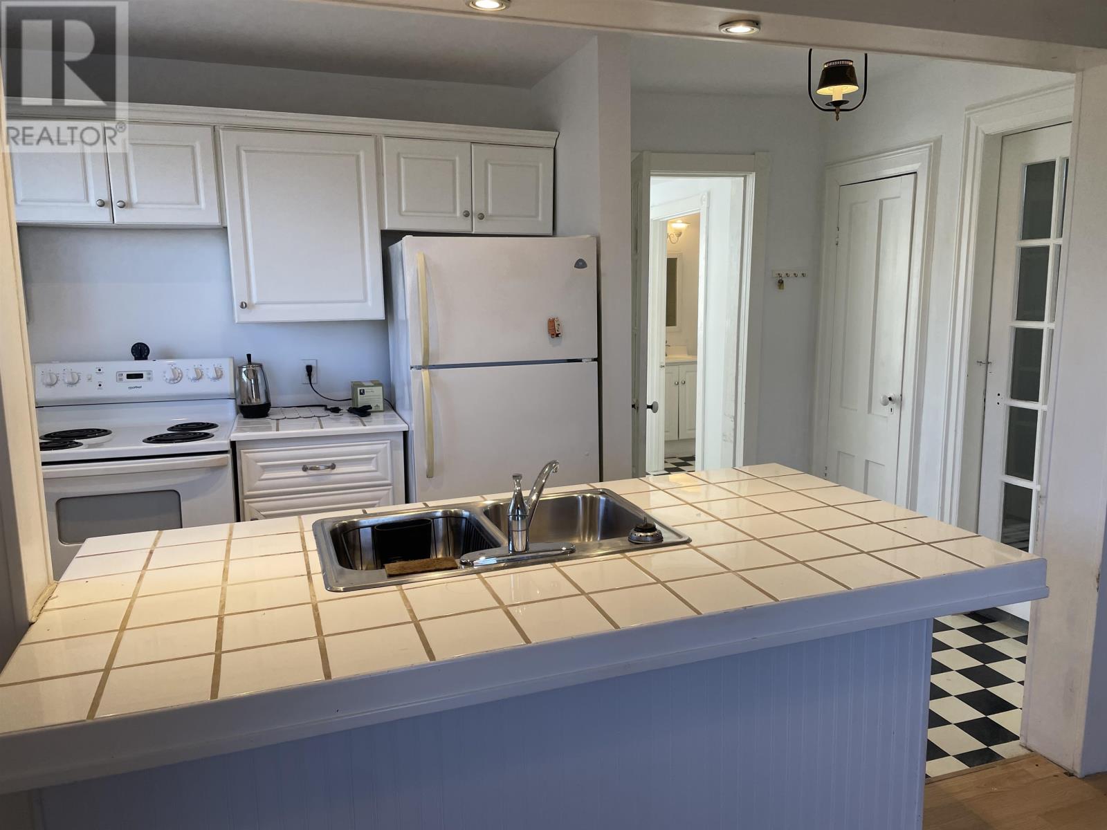 41044 Rte 2 Western Road Property Photo 14