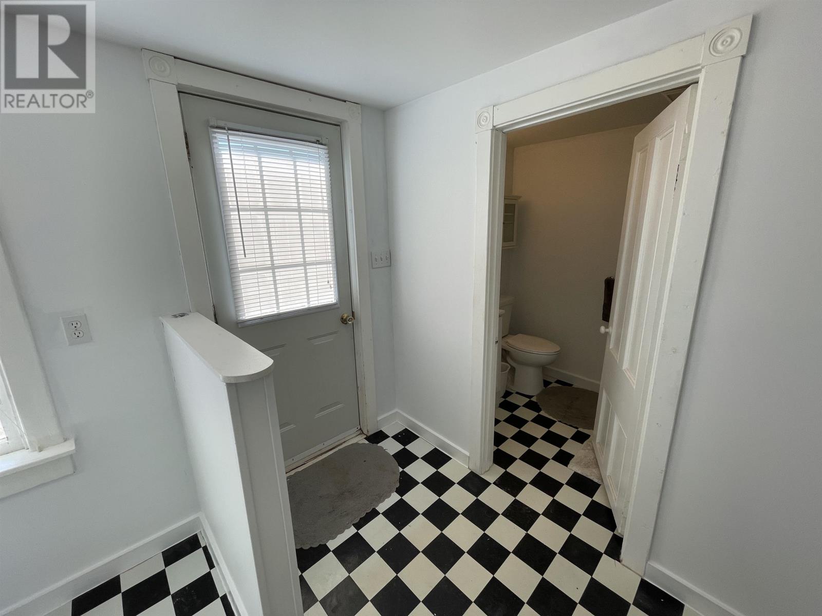41044 Rte 2 Western Road Property Photo 16