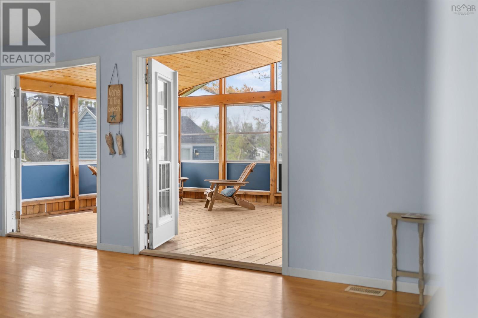6143 Little Harbour Road Property Photo 4