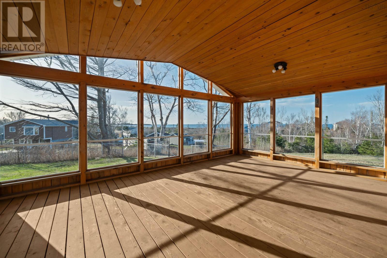 6143 Little Harbour Road Property Photo 6
