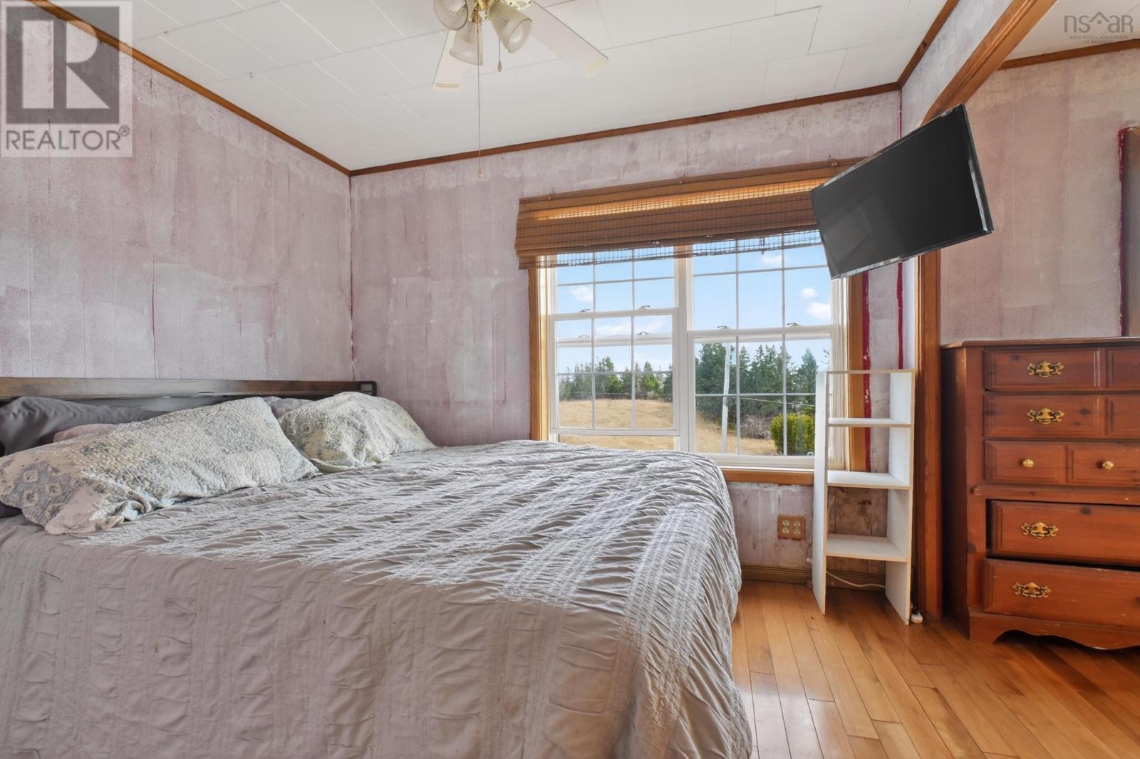460 Red Point Road Property Photo 33