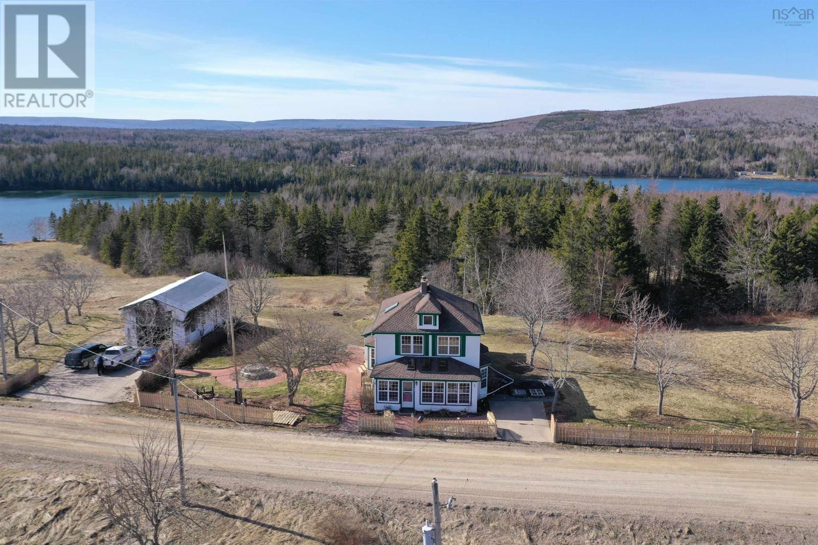 460 Red Point Road Property Photo 41