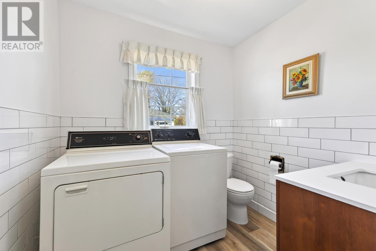 20 Johnson Avenue Property Photo 25
