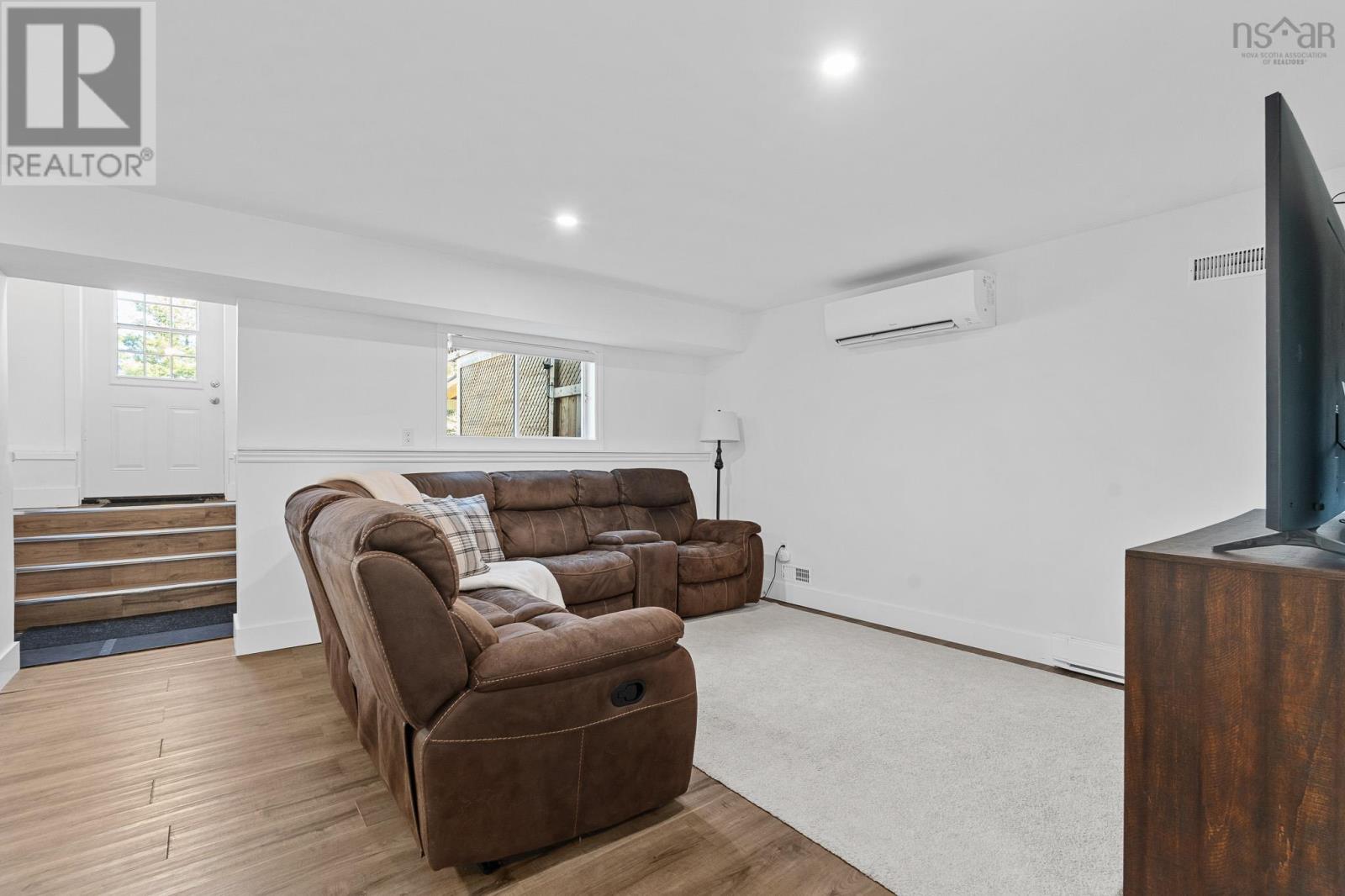 23 Retson Drive Property Photo 24