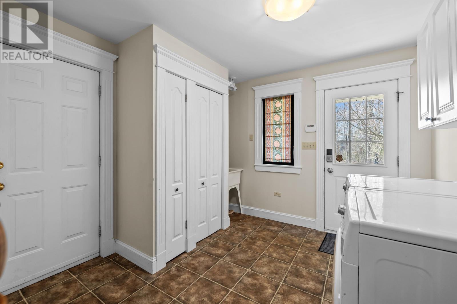 29 Inkerman Drive Property Photo 17