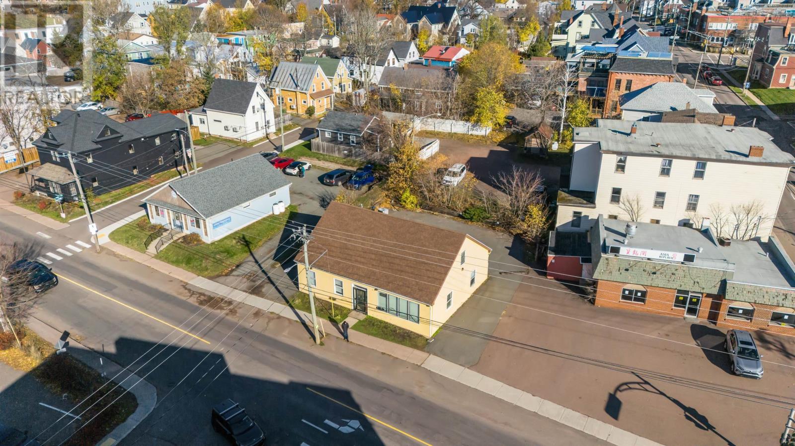 202&216 University Avenue Property Photo 18