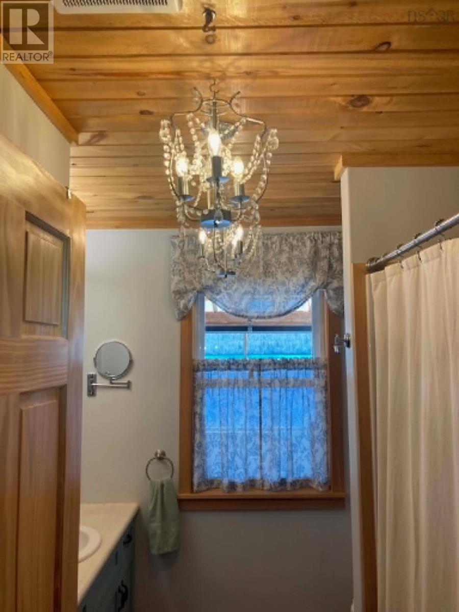 1749 Mcleans Lake Road Property Photo 4