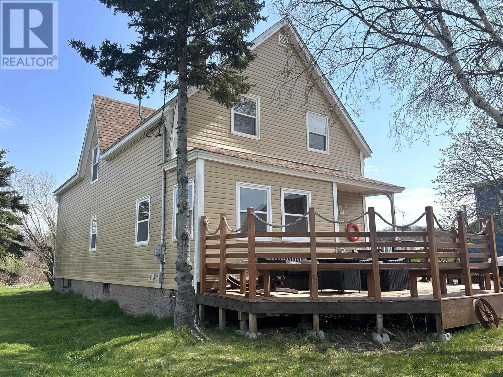 139 Main Street Property Photo 3