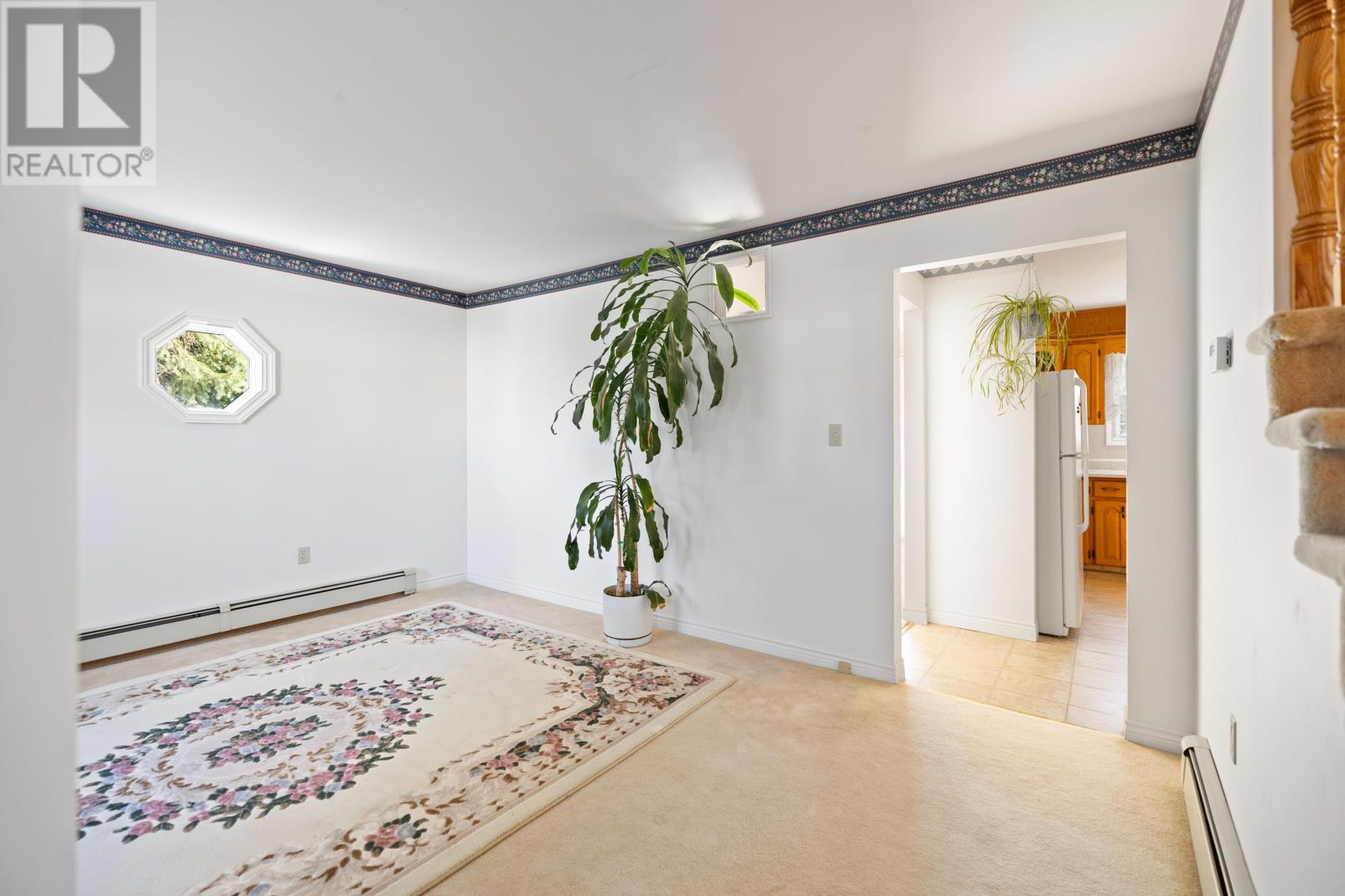 633 Queen Street Property Photo 7