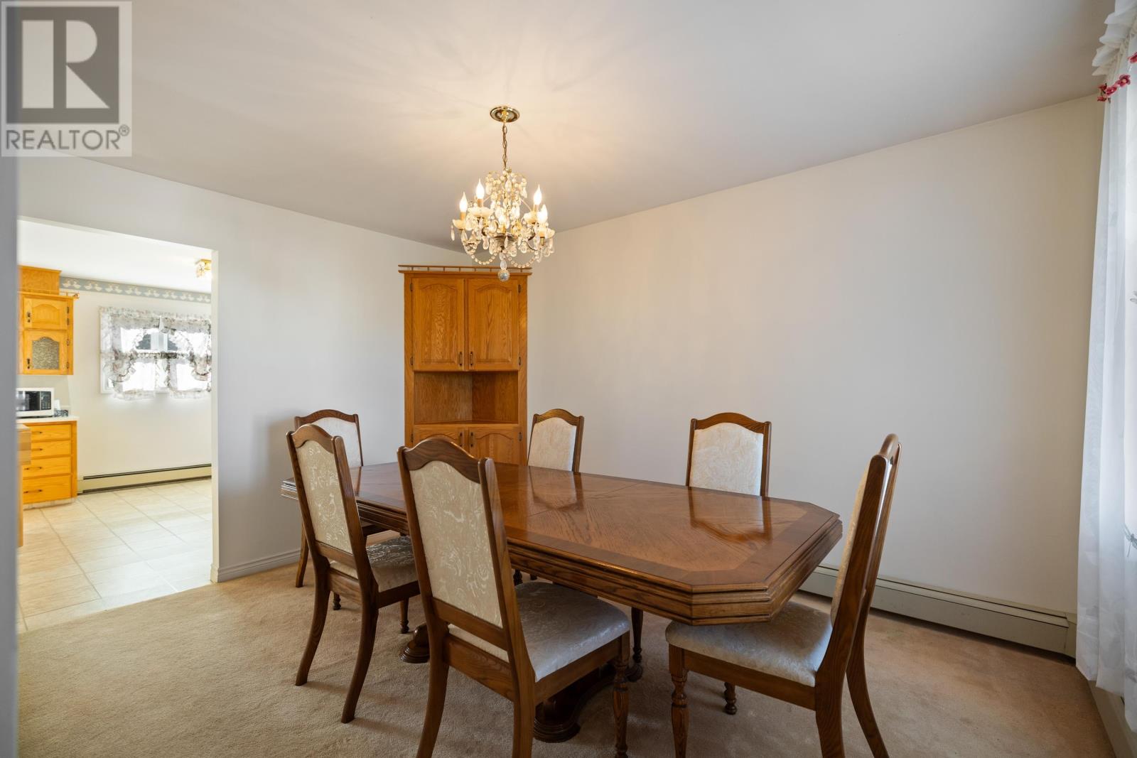 633 Queen Street Property Photo 23