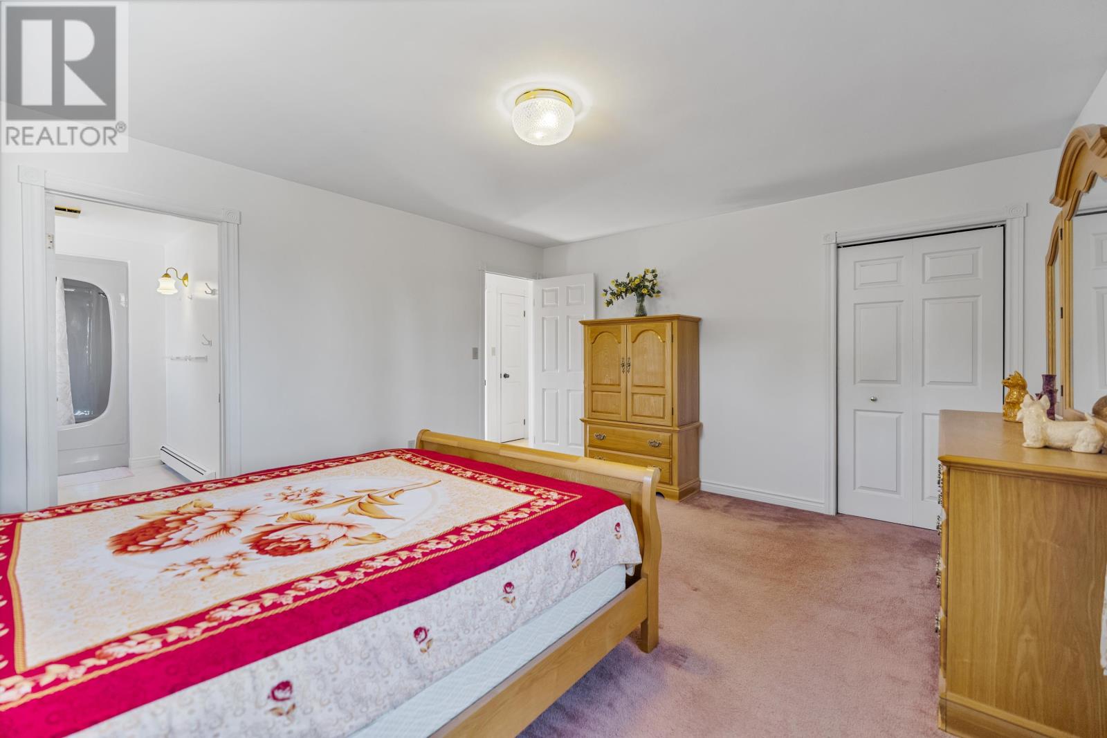 633 Queen Street Property Photo 27