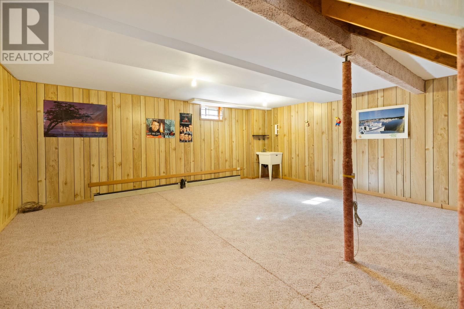 633 Queen Street Property Photo 37