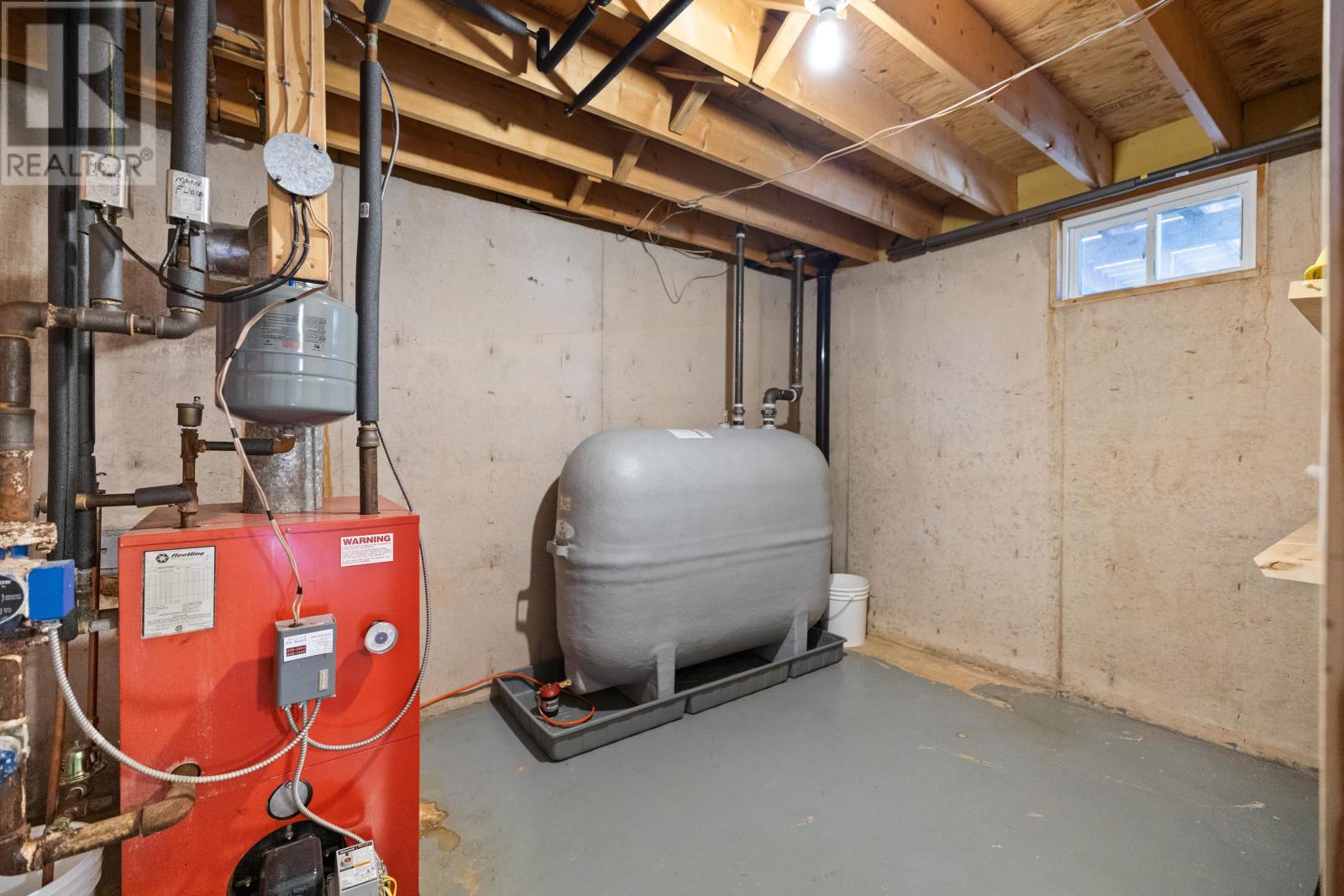 633 Queen Street Property Photo 39