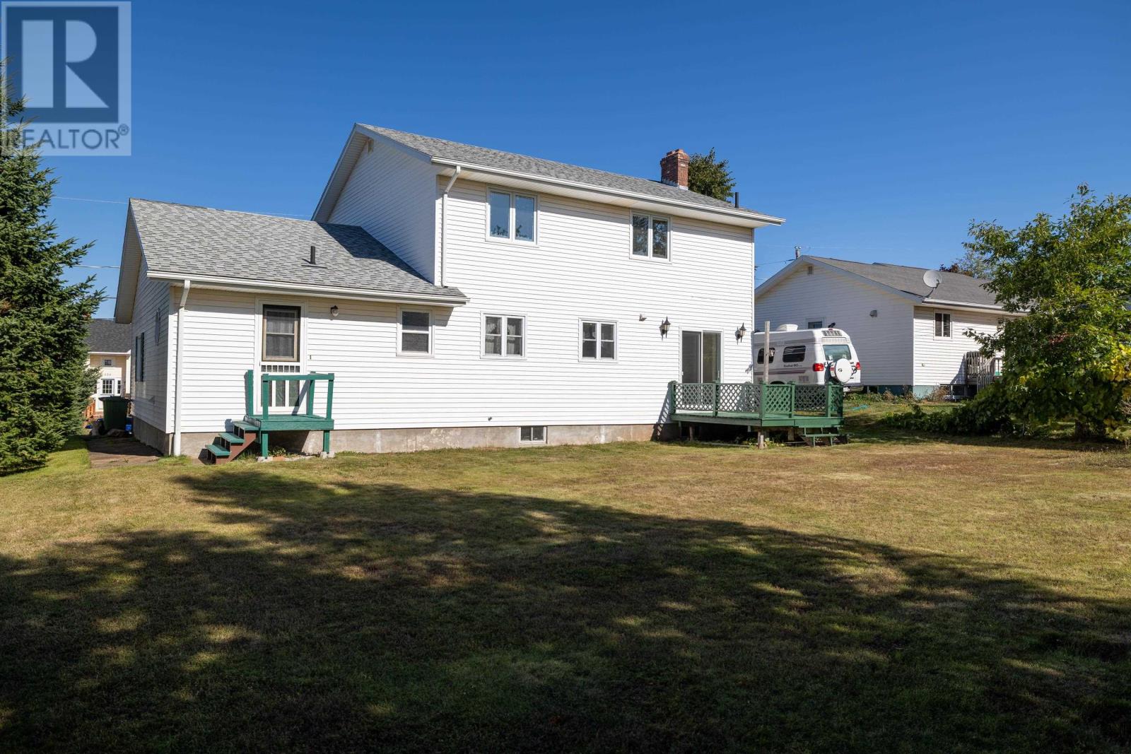 633 Queen Street Property Photo 42